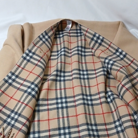 Burberry Tan Cape with Plaid Lining and Fringe - Picture 2 of 4